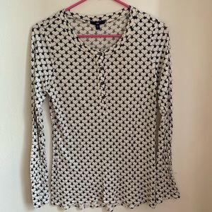 NWT Gap heart-pattern henley shirt